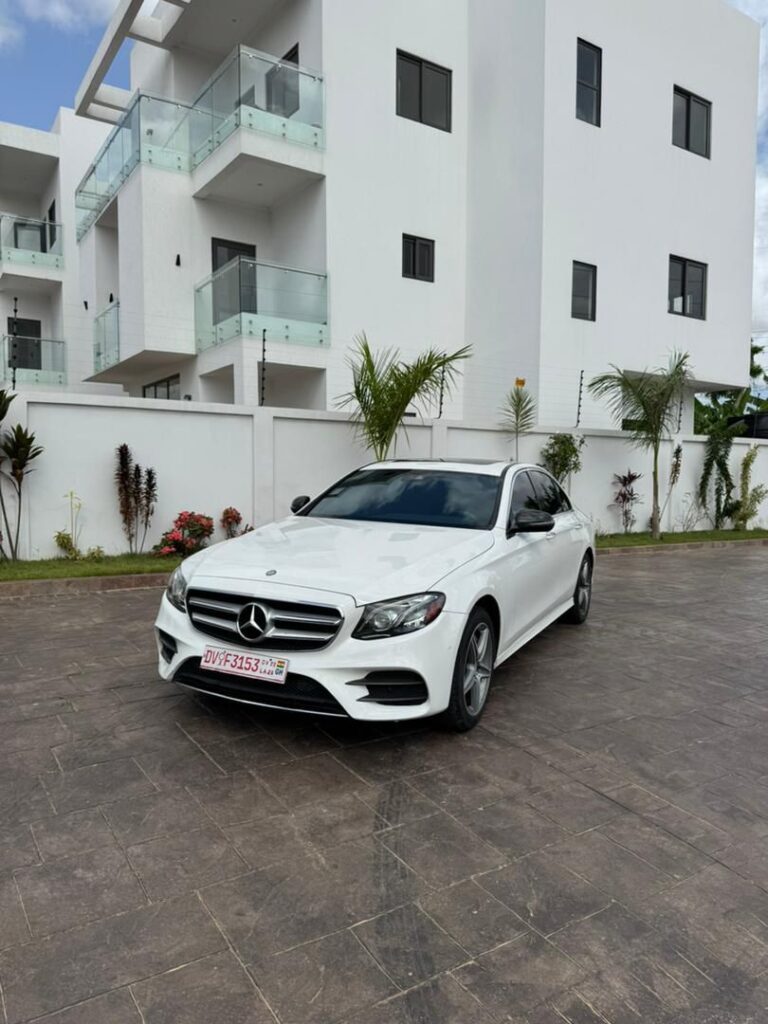 Mercedes Benz e300 4matic (Tuned)