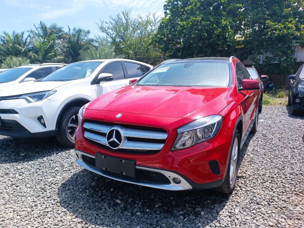 Mercedes-Benz GLA200